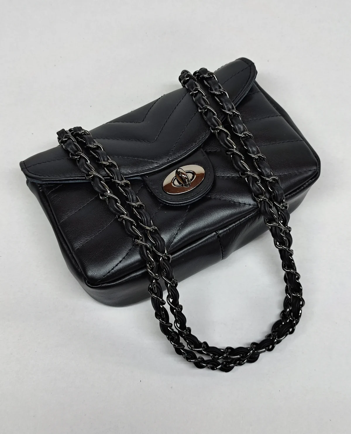Small V Bag - Image 11