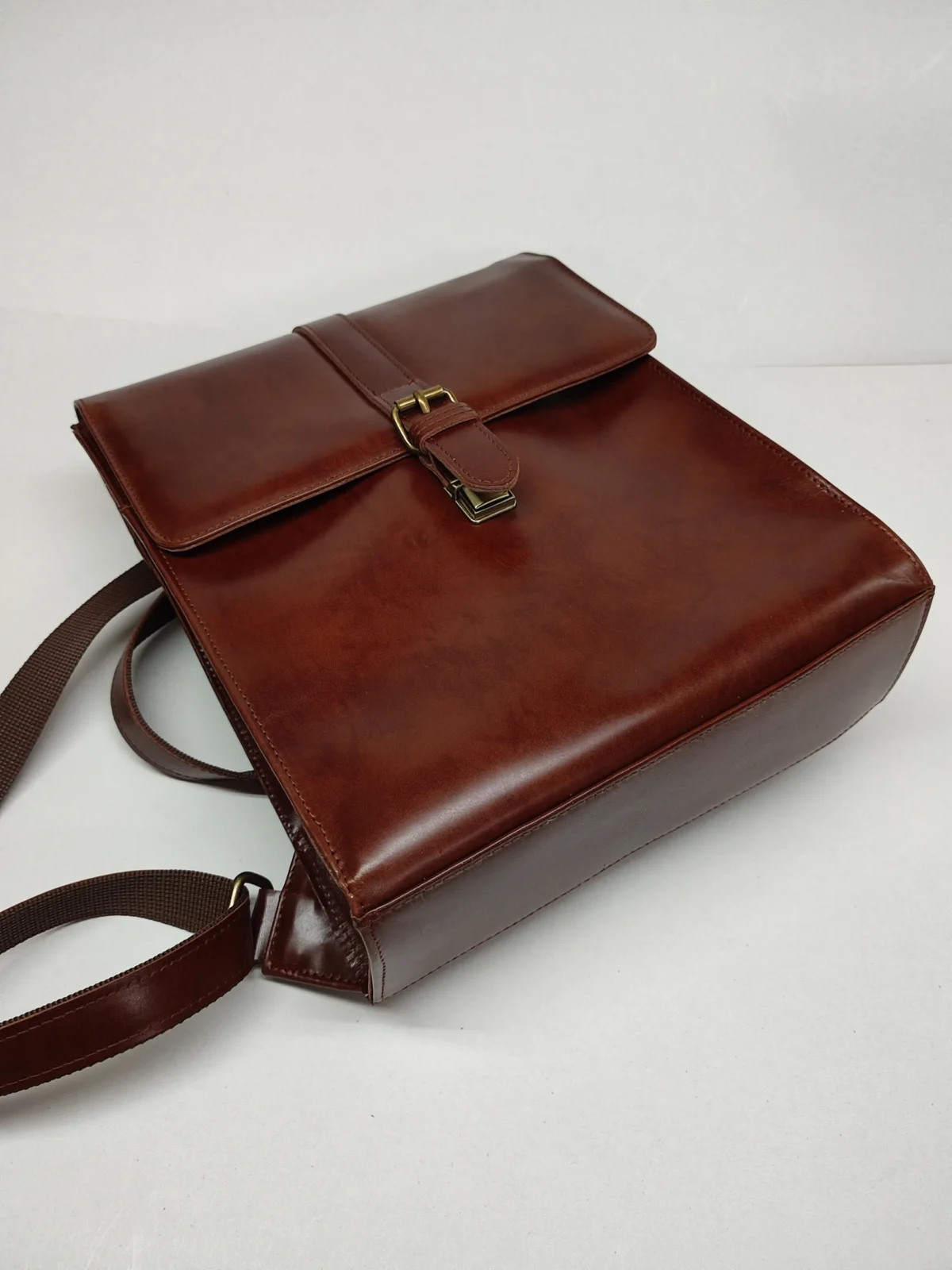 Vintage Style Leather Backpack - Image 6