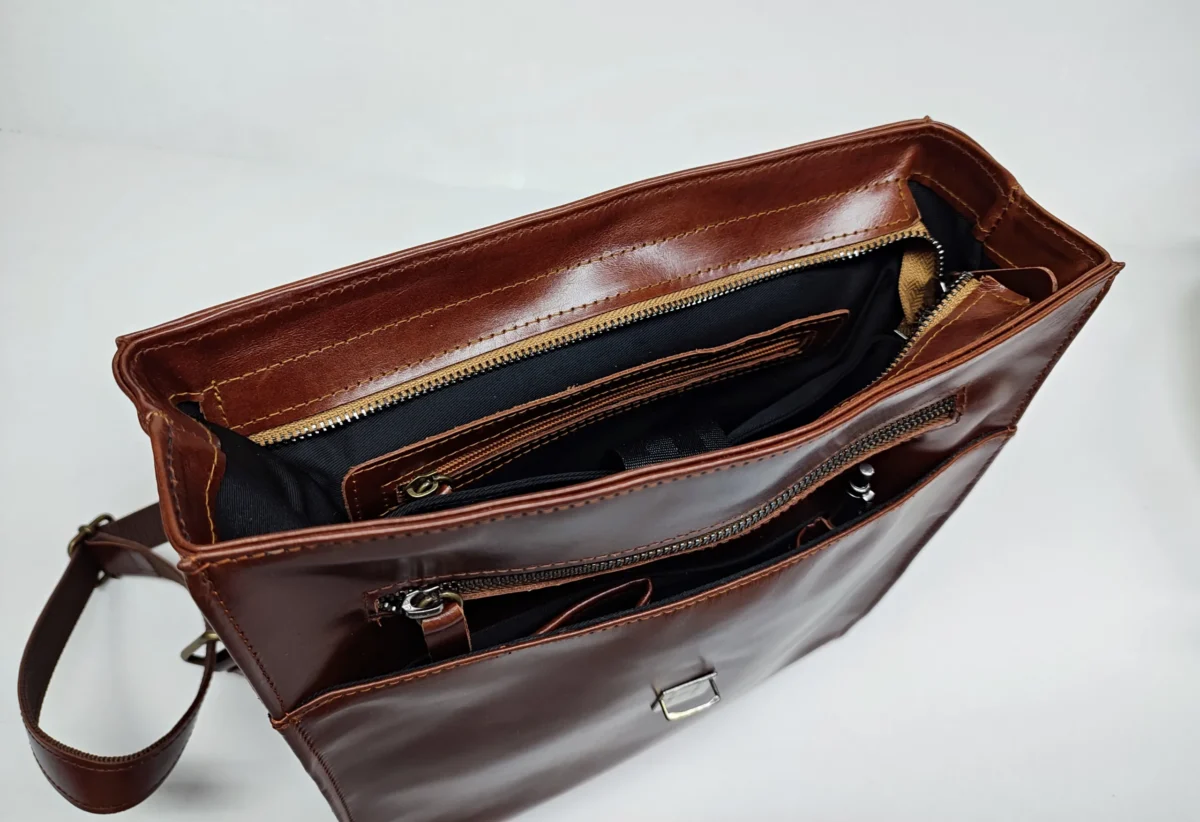 Vintage Style Leather Backpack - Image 8