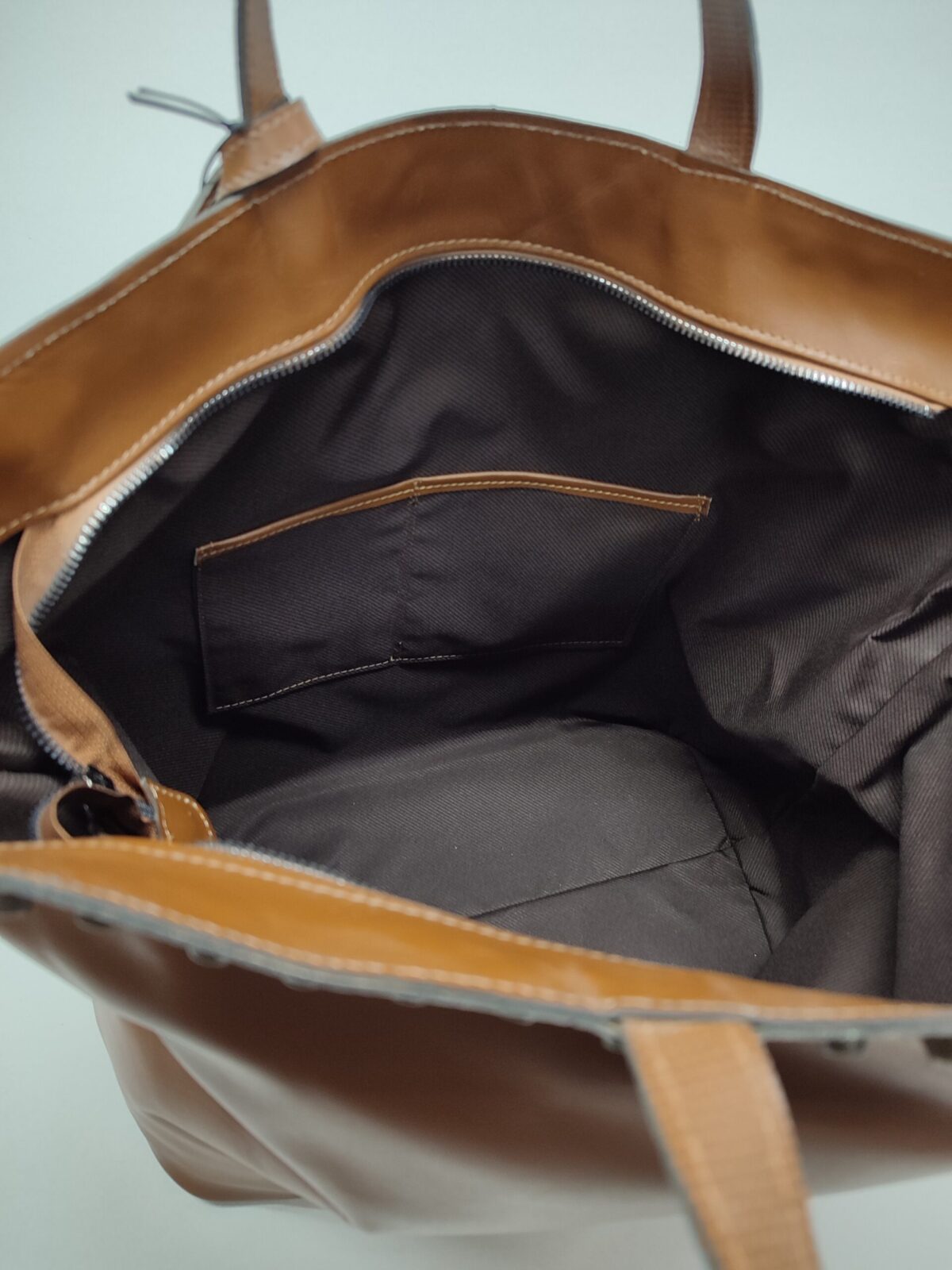 XXL Camel Luxury Leather Weekend Bag - Image 5
