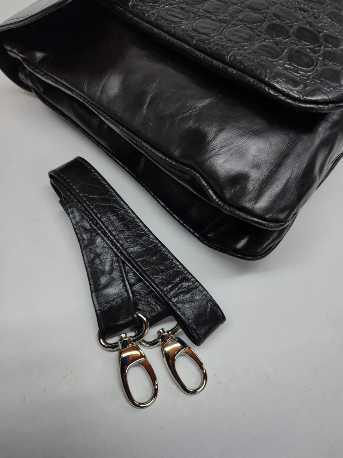 Croc Style Leather Briefcase - Image 4