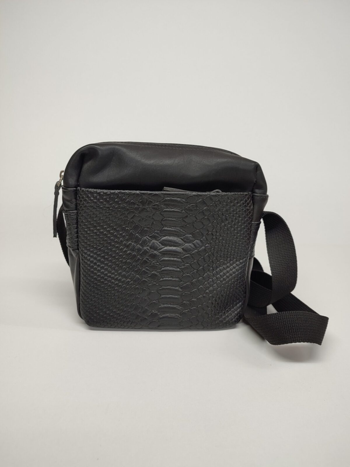 Classic Leather Crossbody Bag - Image 2