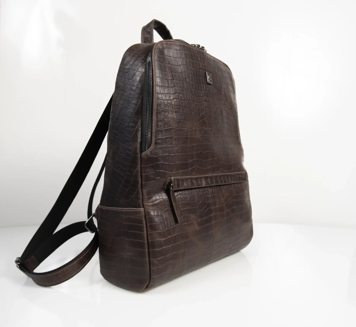 Vintage Style Leather Backpack - Image 4
