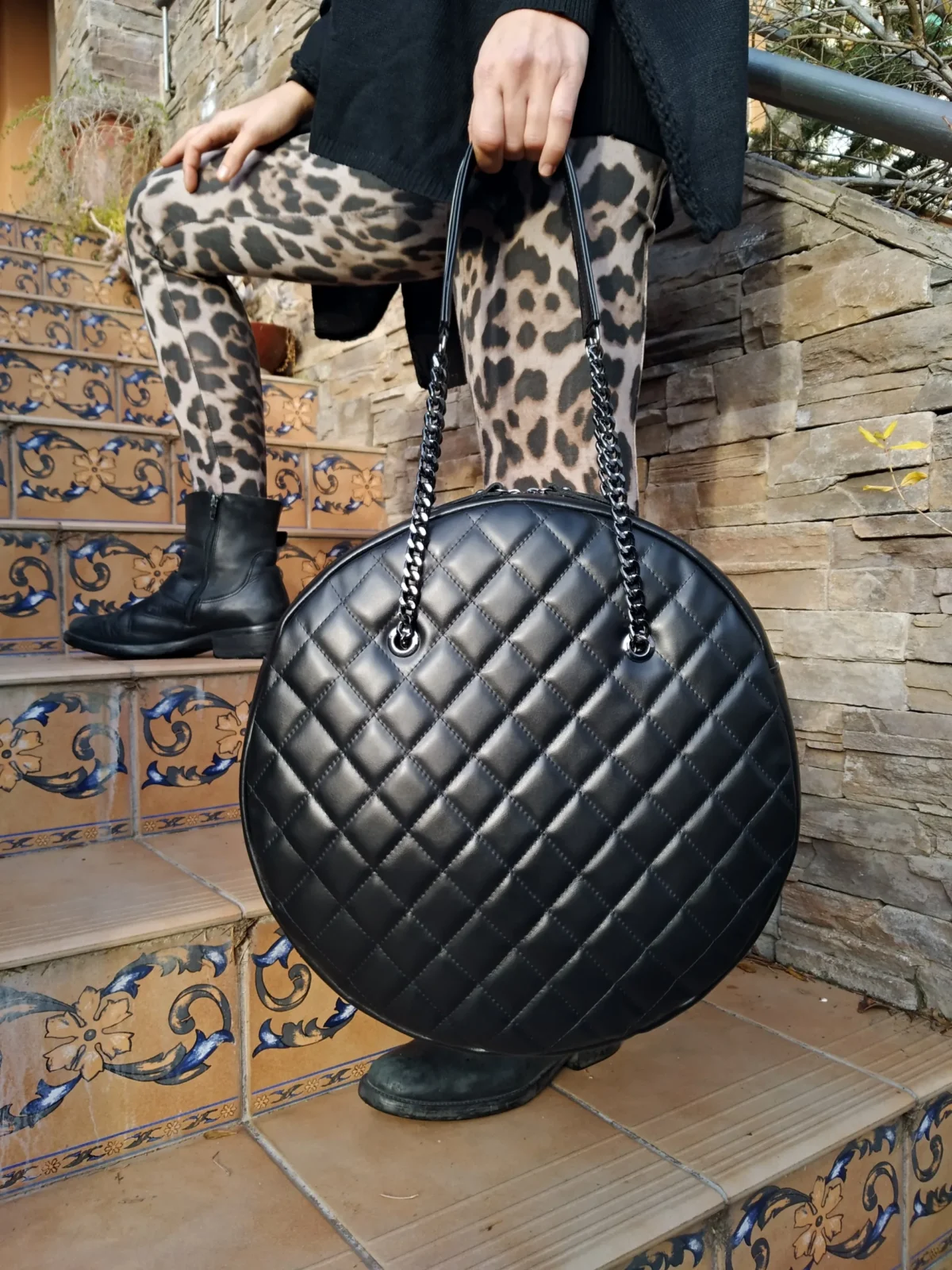 Round Diamond Large Bag - Image 6