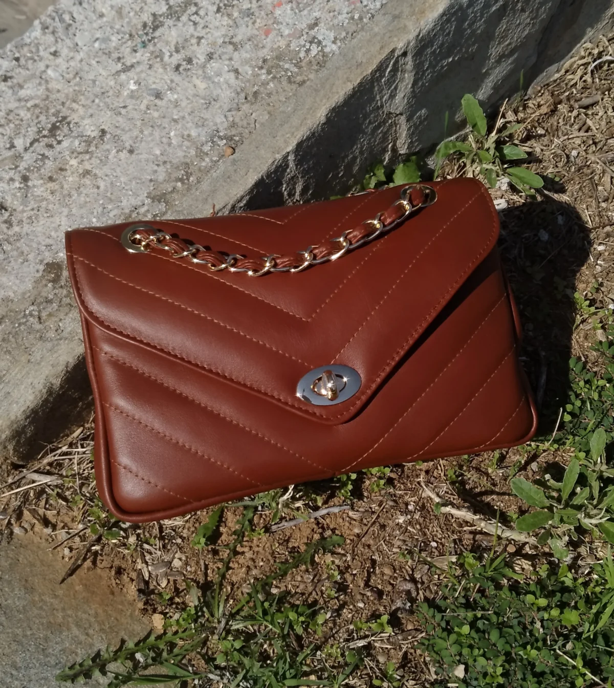 V Diamonds (medium) - Image 10