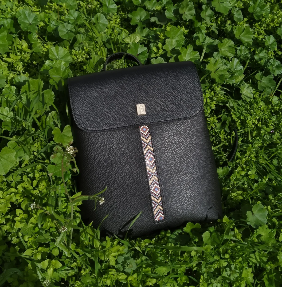 Vesta Convertible Bag - Image 3