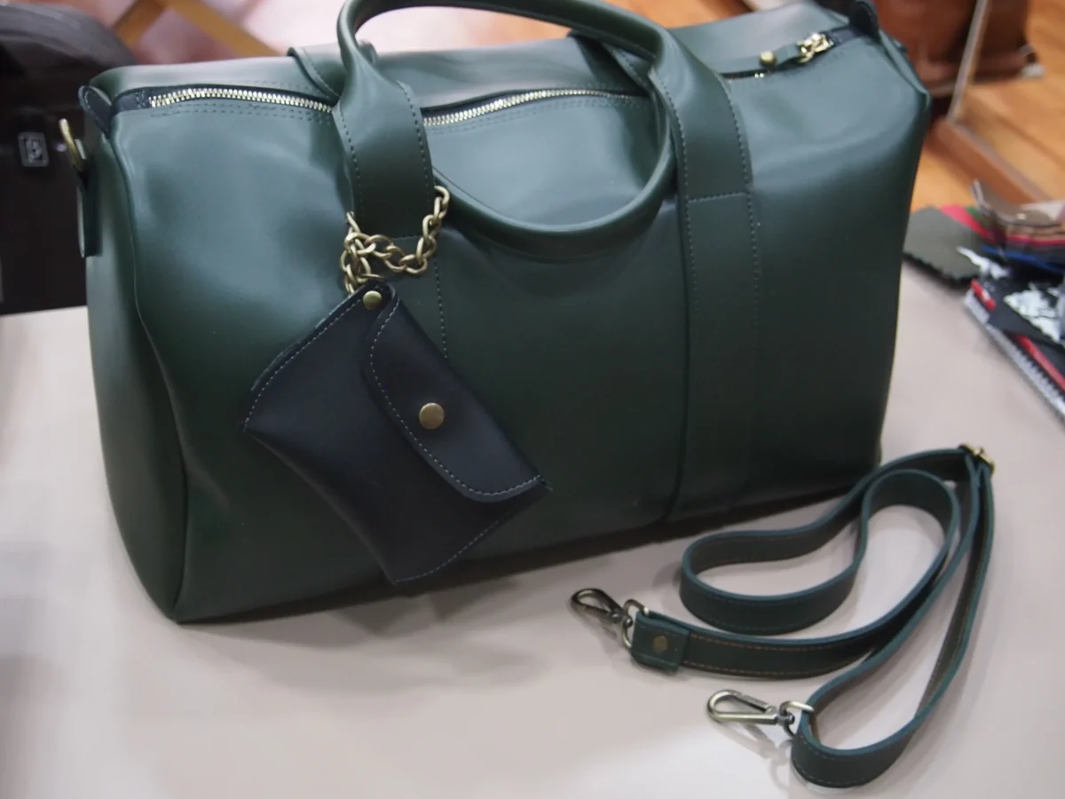 Virsa Minimalist Travel Bag - Image 5