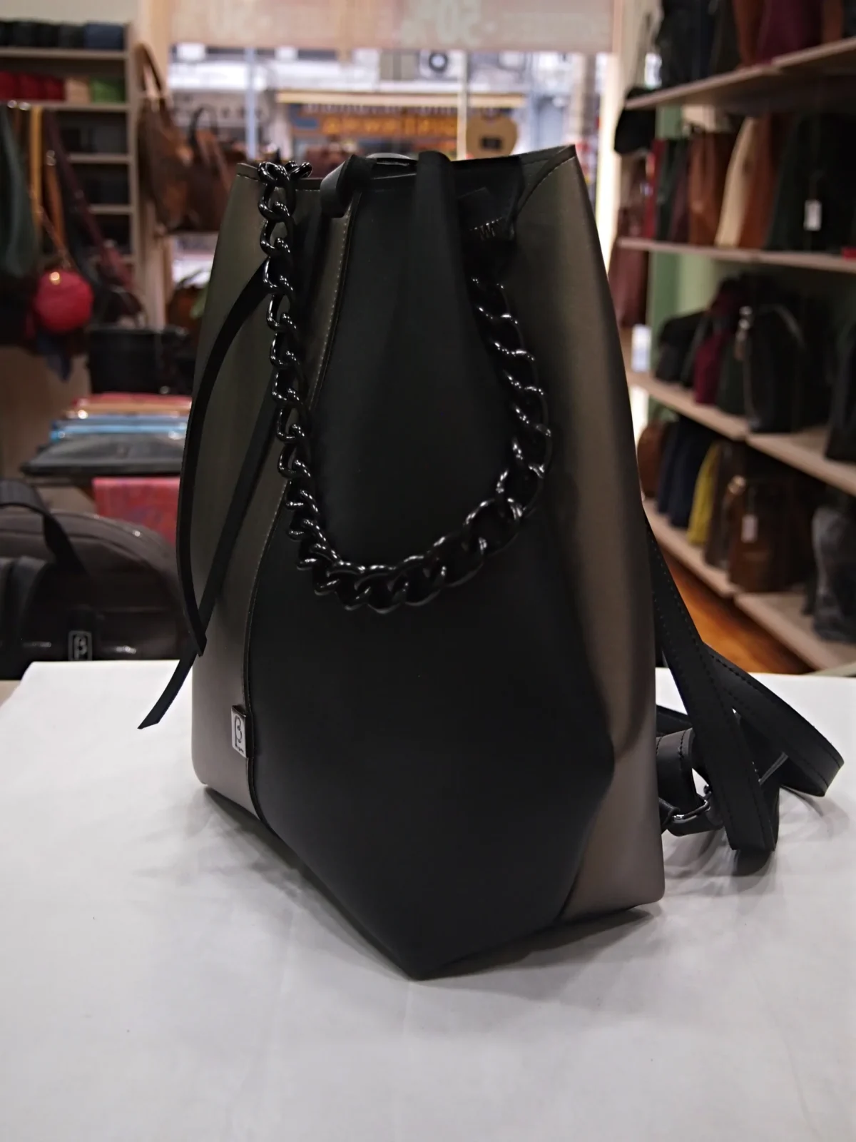 Twoface Juno Bag - Image 4