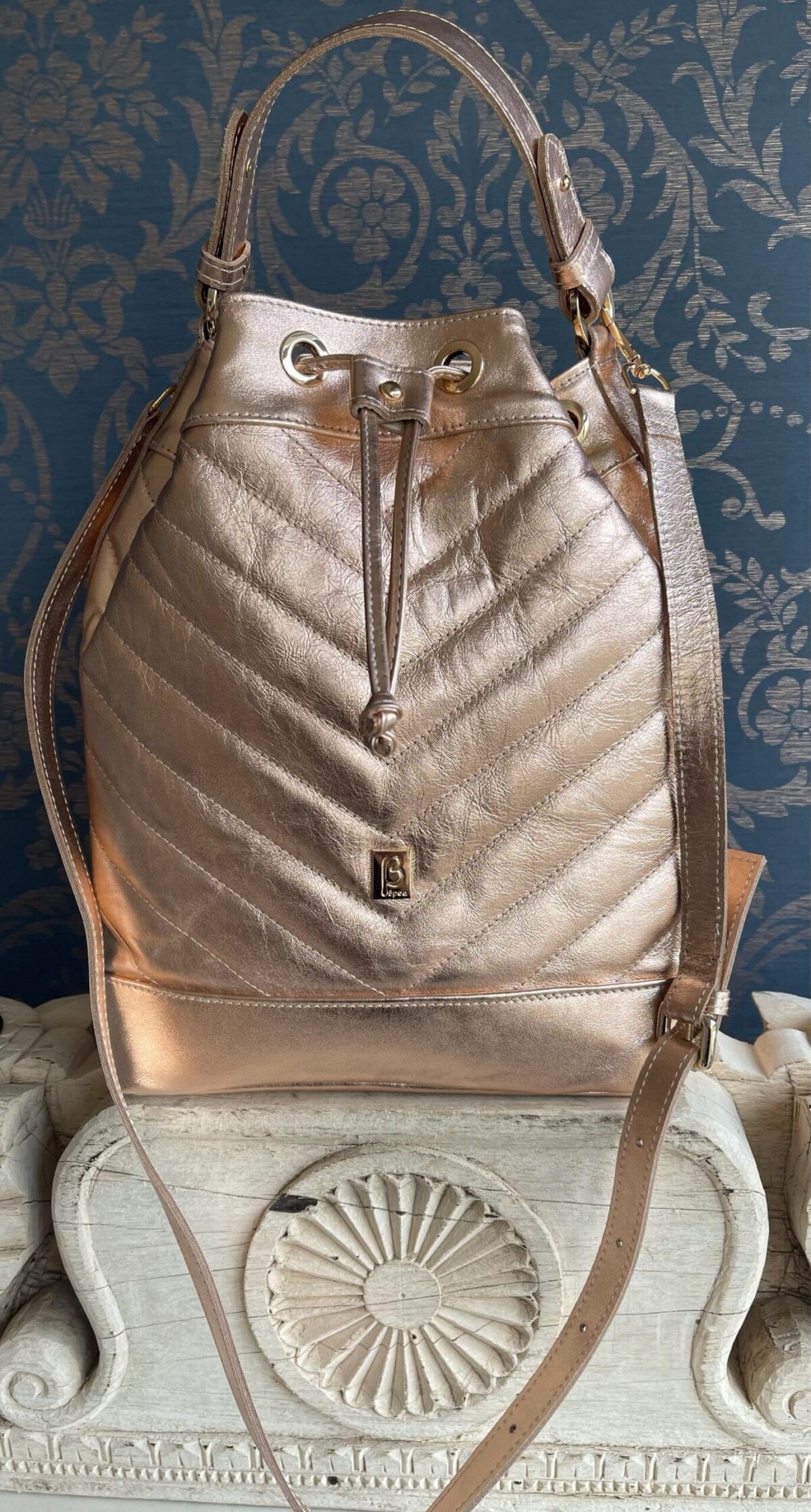 DIAMONDS ARE ETERNAL Quilted Convetible Purse - Image 5