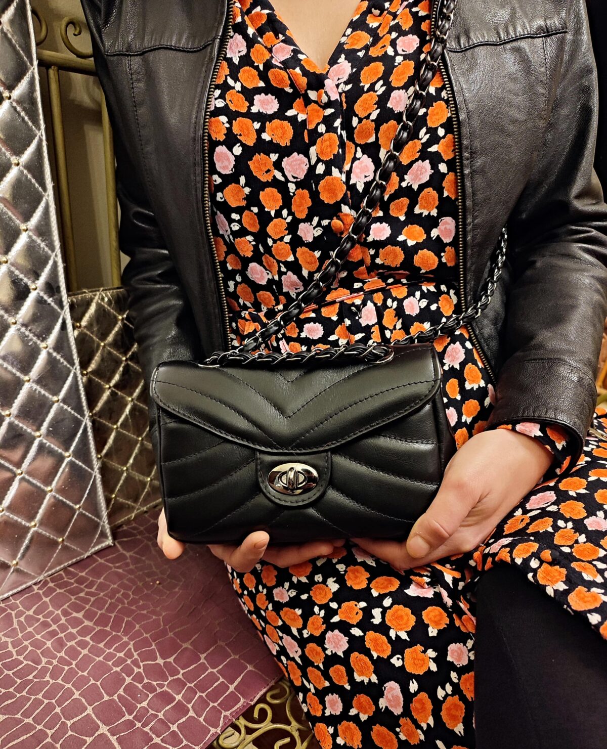 Small V Bag - Image 2