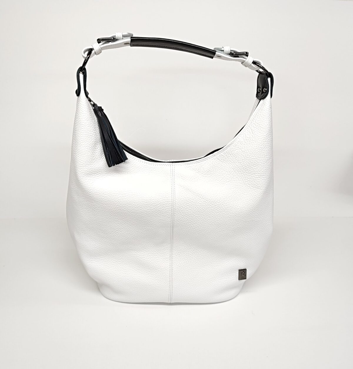 Magnificent Leather Hobo Bag - Image 4