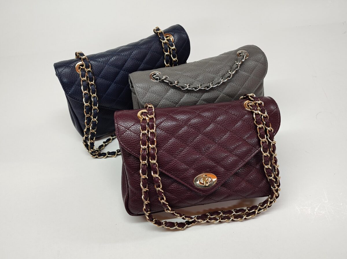 V Diamonds Caviar Leather Purse - Image 8