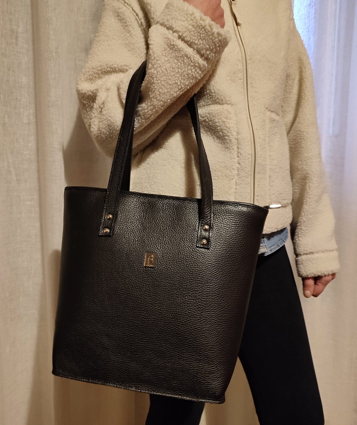 Classic Grained Leather Tote - Image 8