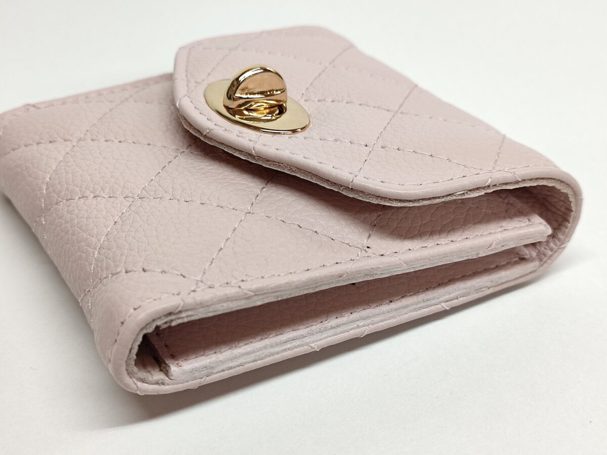 Multiple Slots Quilted Cardholder - Image 2