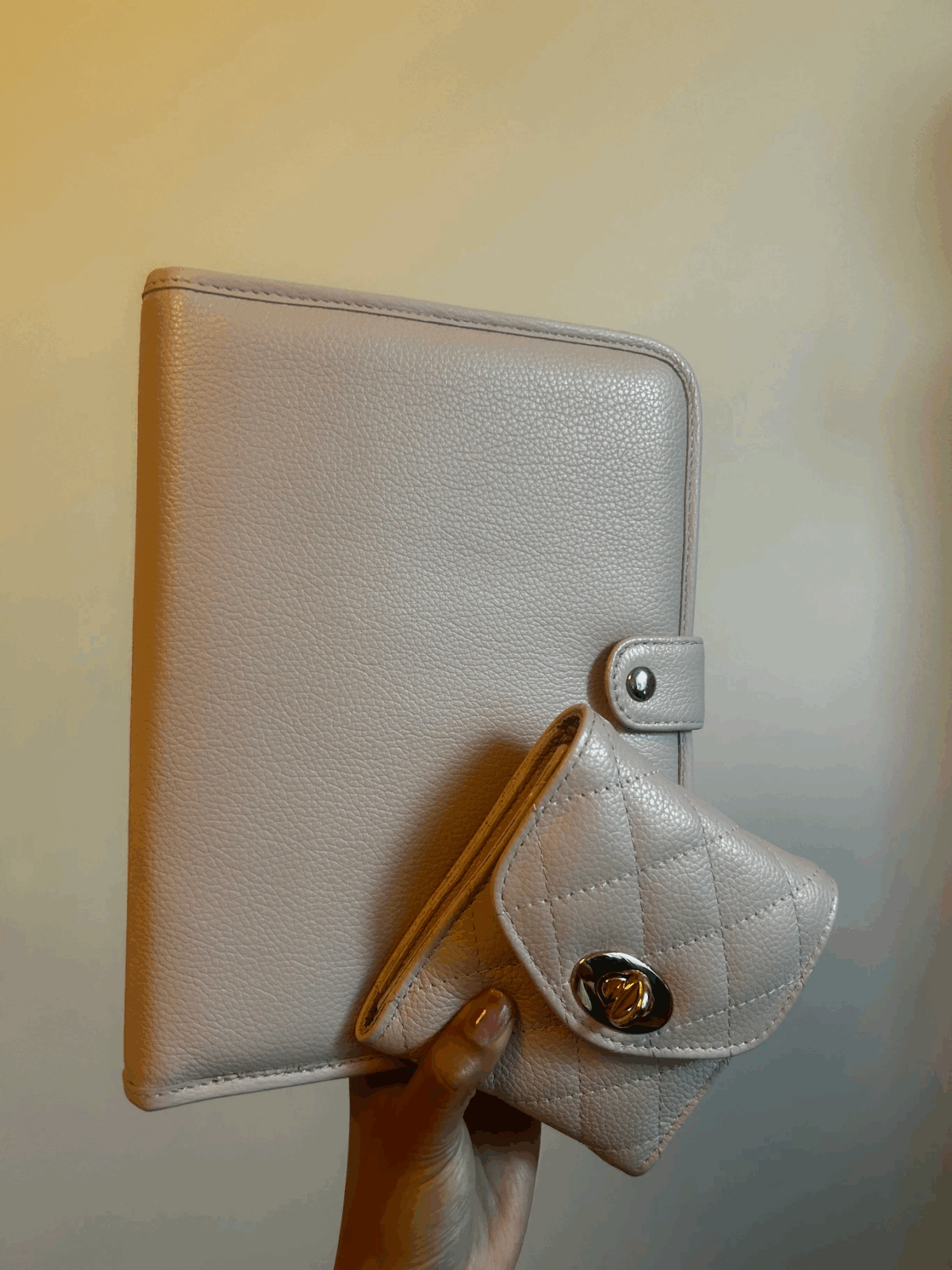 Leather A5 Portofolio - Image 3