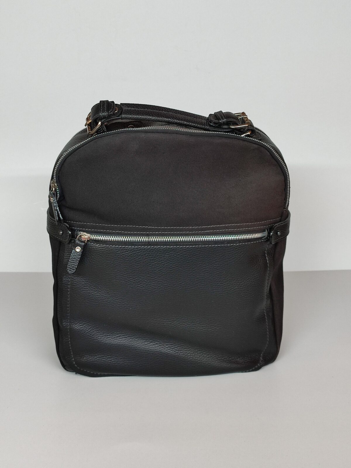 Large Leather Urban Backpack - Image 3