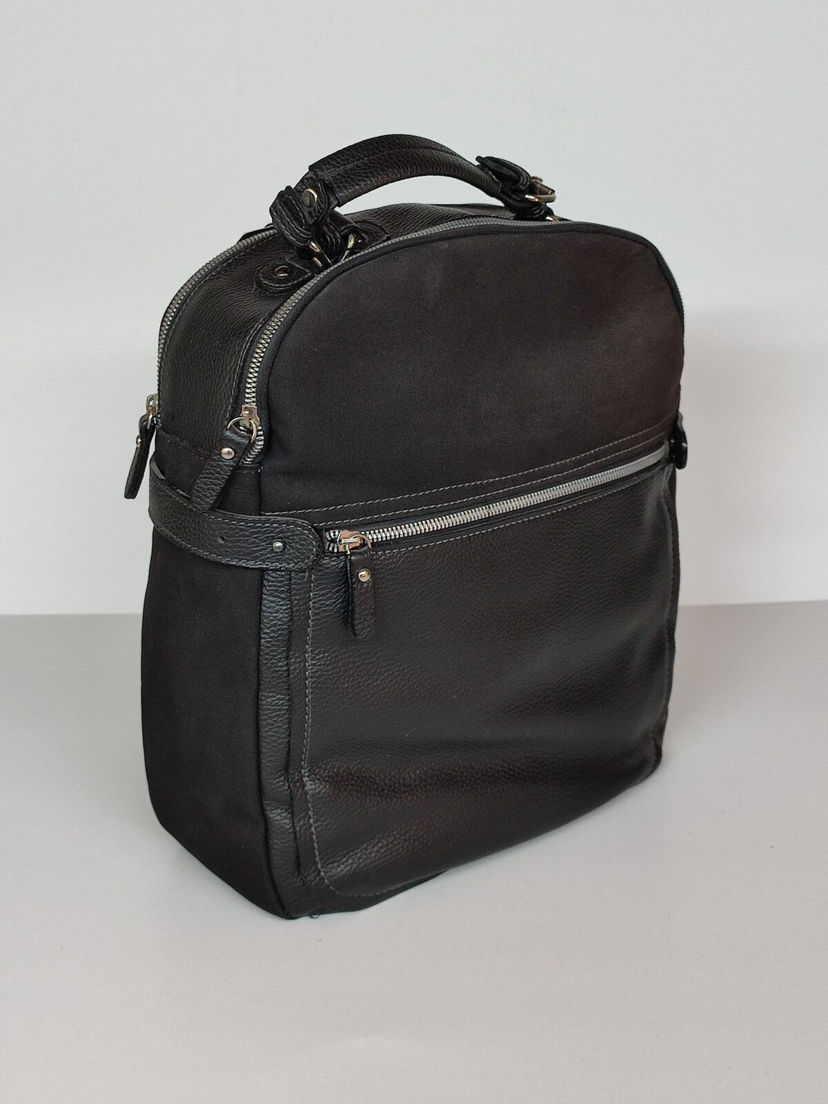 Large Leather Urban Backpack - Image 4