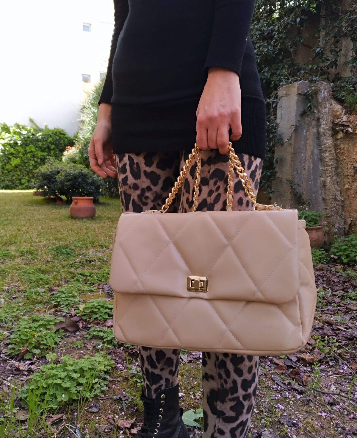 Large Diamonds Genuine Leather Bag - Image 4