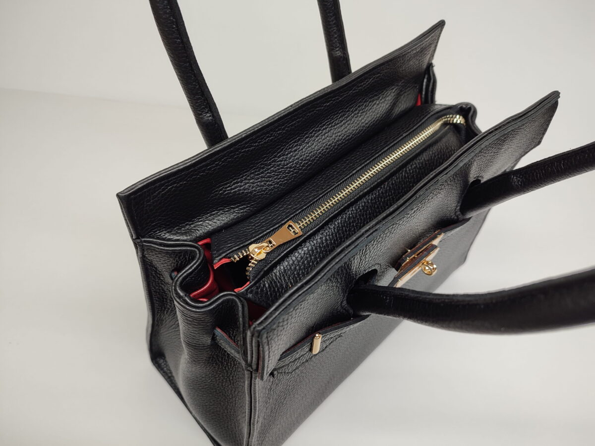 Classic Luxurious Leather Tote - Image 6