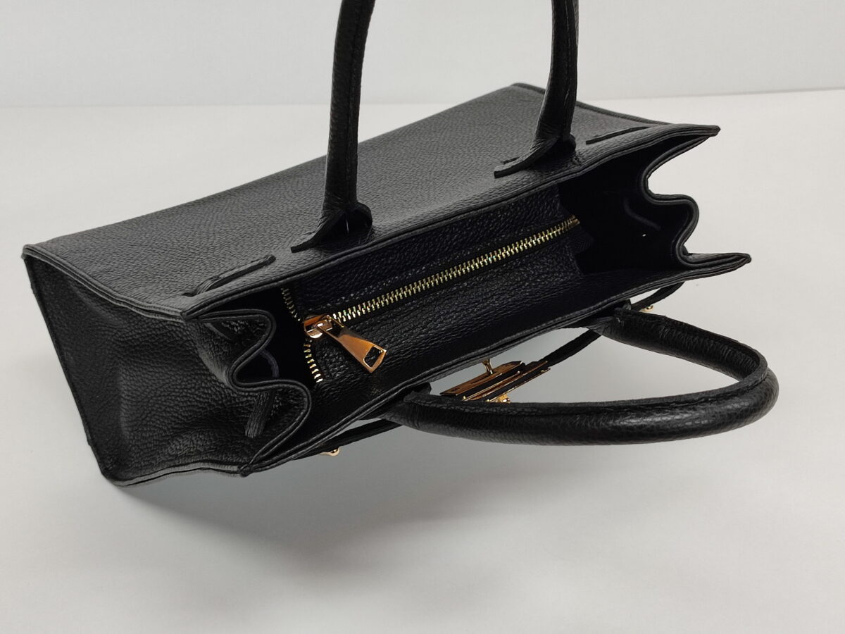 Luxurious Leather Tote - Image 7