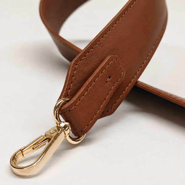 Detail Leather Strap