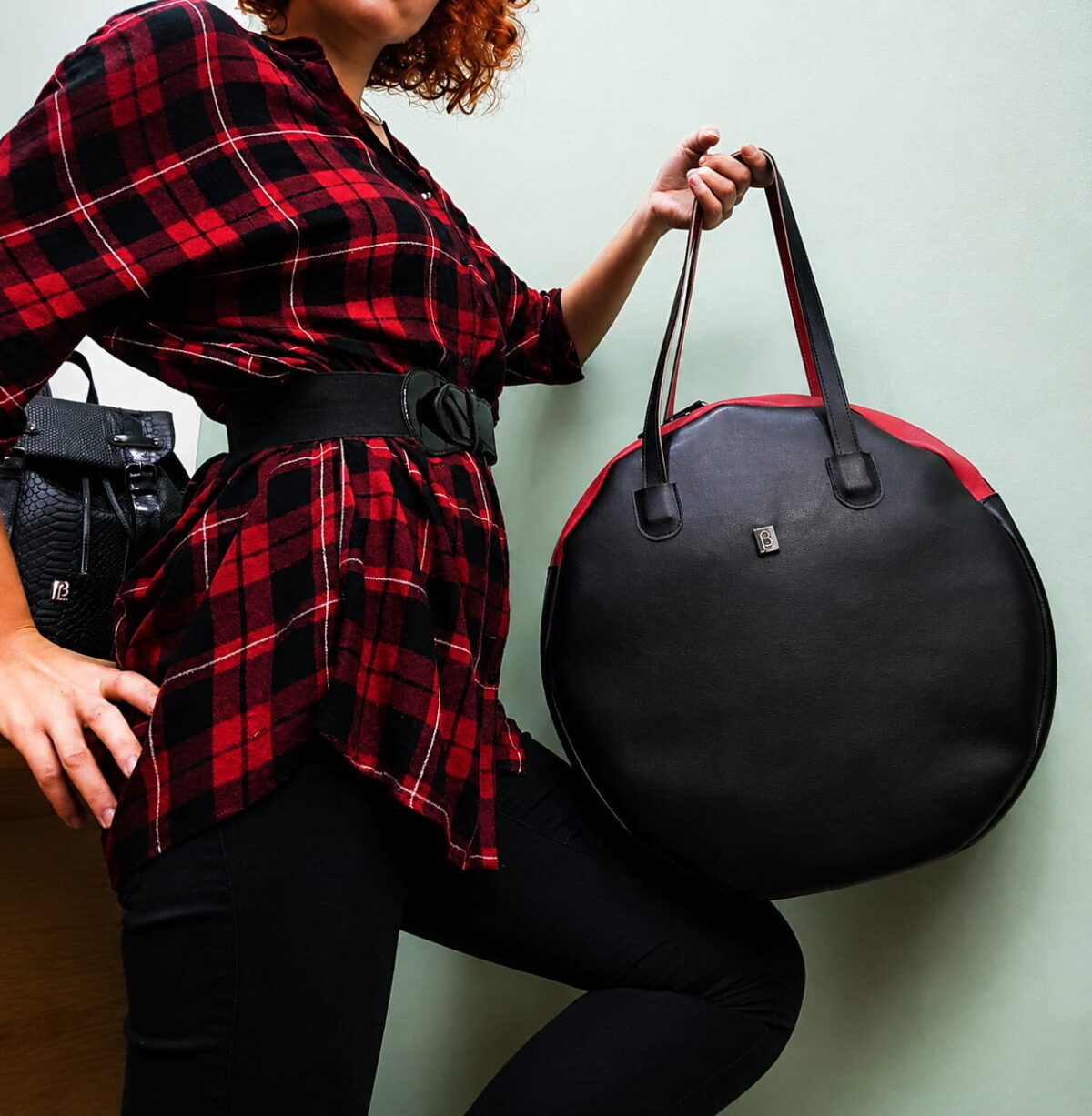 Black Luna Minimalist Bag - Image 2